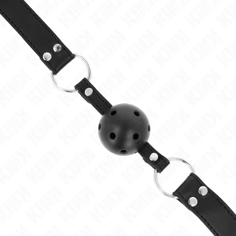 Gag BDSM en silicone noir avec sangles ajustables, anneaux métalliques, design ergonomique pour confort et sécurité.