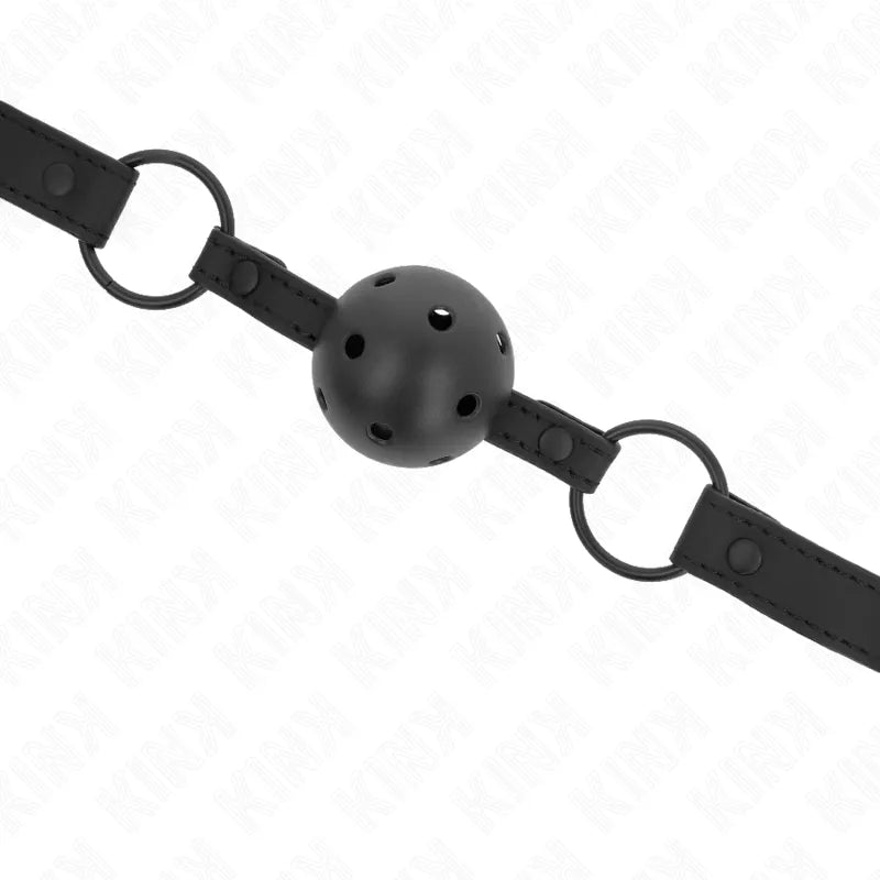 Gag BDSM en silicone noir, boule perforée, sangles réglables, anneaux métalliques, design ergonomique et sécurisé.