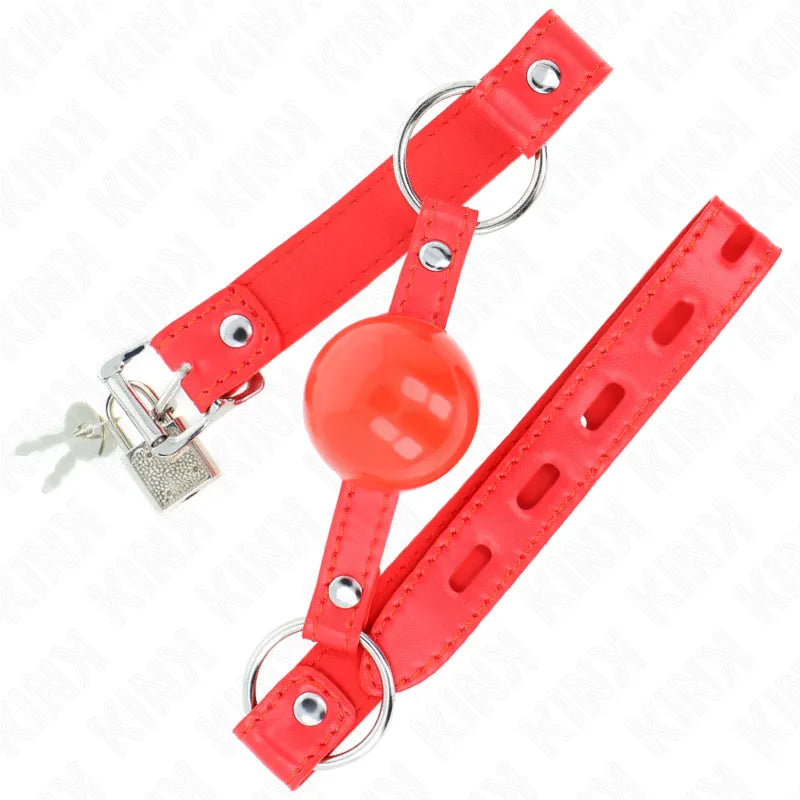 Gag boule rouge en silicone ajustable avec sangle en cuir, idéal pour BDSM intense, confort et sécurité garantis.