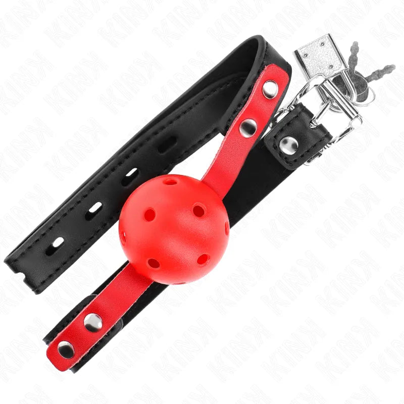 Gag BDSM en silicone rouge avec bretelles noires réglables, boule perforée pour confort et sécurité, design esthétique.