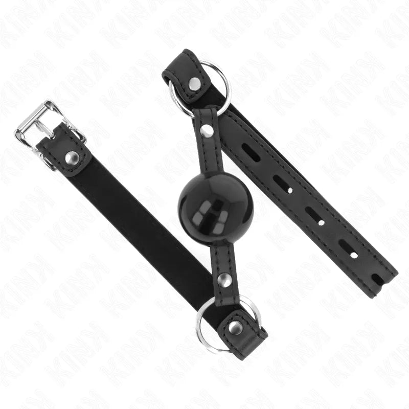 Gag BDSM silicone noir avec boule, bretelles ajustables et boucles métalliques, design confortable et respectueux de la peau.