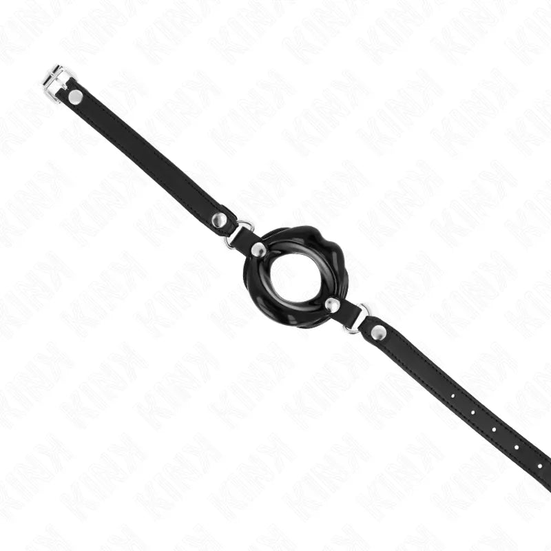 Bâillon BDSM en silicone noir, ajustable, ergonomique, avec cerceau durable et boucle métallique, pour confort et hygiène.