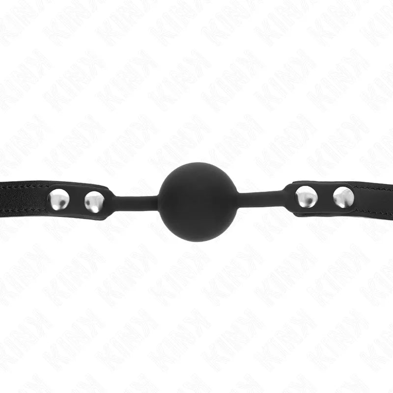 Gag BDSM en silicone noir, forme sphérique, avec bretelles ajustables et rivets métalliques pour confort et sécurité.