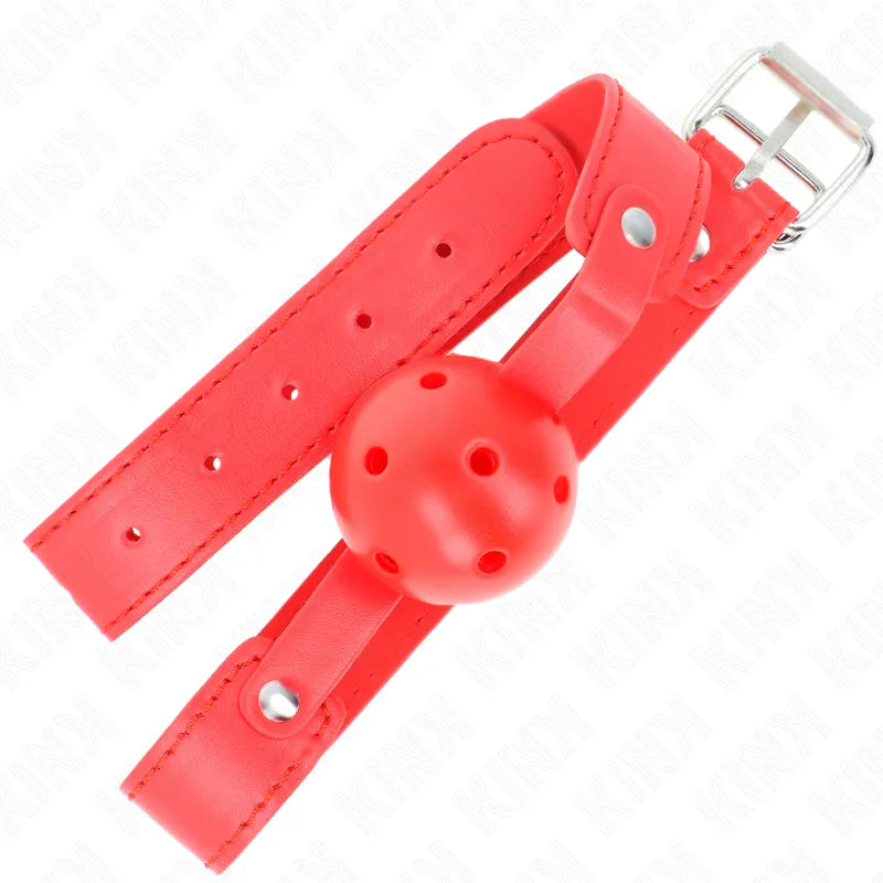 Gag BDSM rouge en silicone doux avec sangles ajustables et boucle métallique, ergonomique et sécuritaire.