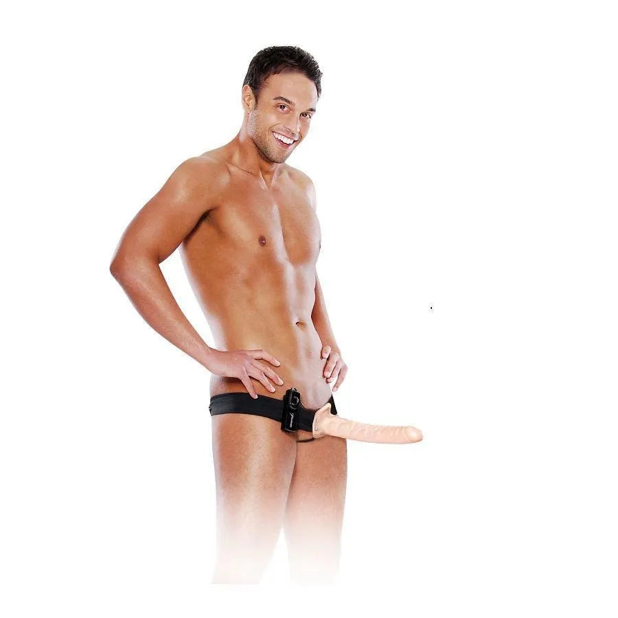 Gode ceinture vibrant 10 pouces beige, harnais noir ajustable, télécommande, silicone sans phtalates, homme souriant.