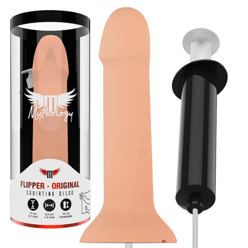 Gode éjaculateur en silicone beige, flexible, avec base à ventouse, dans un emballage Mythology transparent.