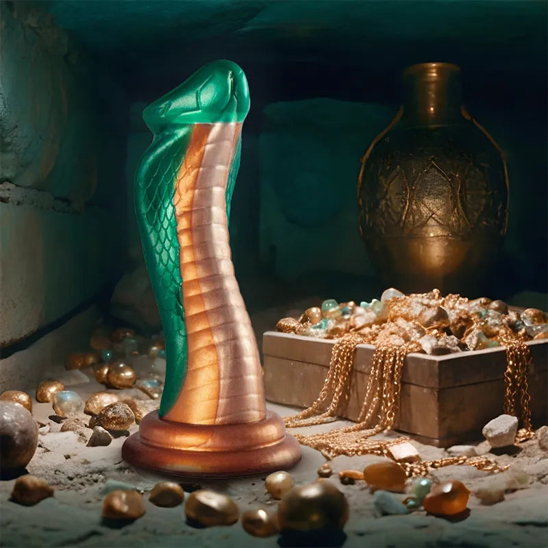 Godemichet silicone vert et or, forme sculptée mythologique, base antidérapante, longueur 185mm, télécommande incluse.
