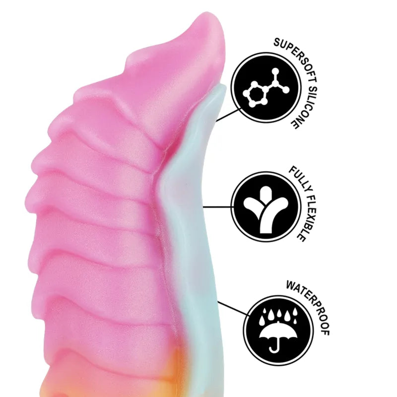 Godemichet Kelpie silicone liquide rose, forme ondulée, ventouse robuste, inspiré du mythe celtique, 22cm.
