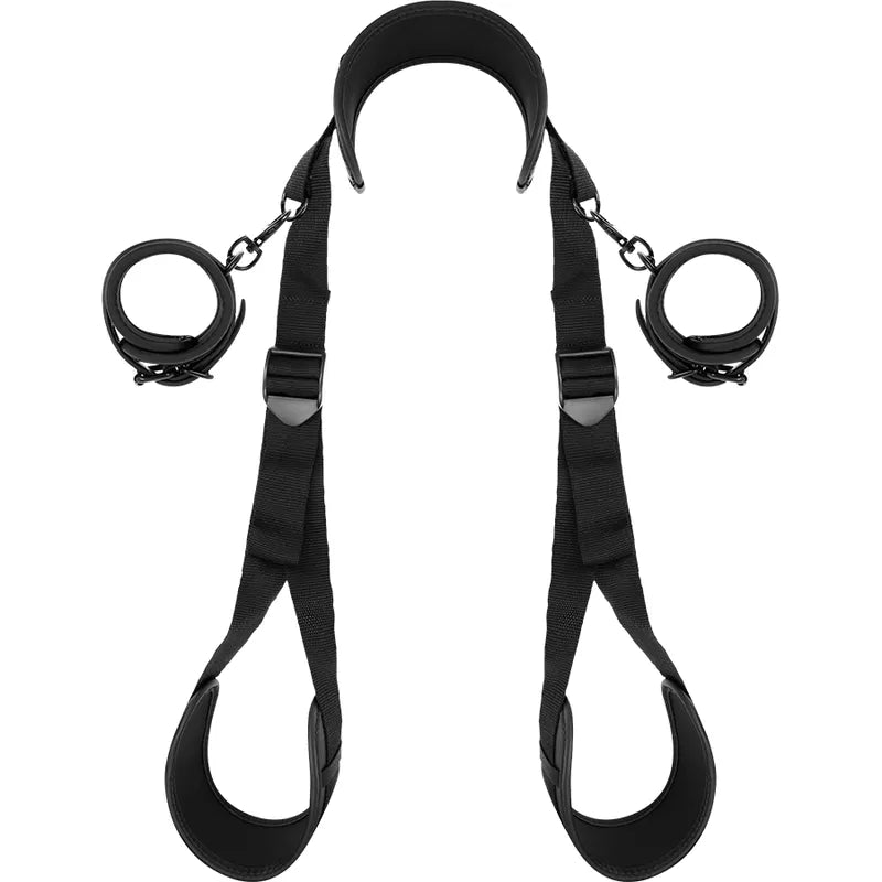 Harnais bondage noir en cuir vegan, réglable, avec bretelles et poignets rembourrés, design ergonomique et esthétique.