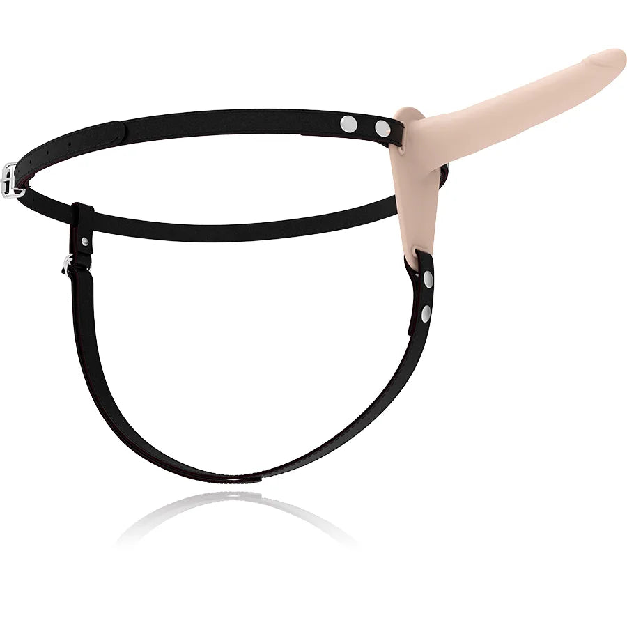 Harnais strap-on silicone doux beige, ceinture élastique noire ajustable, forme conique, idéal débutants.