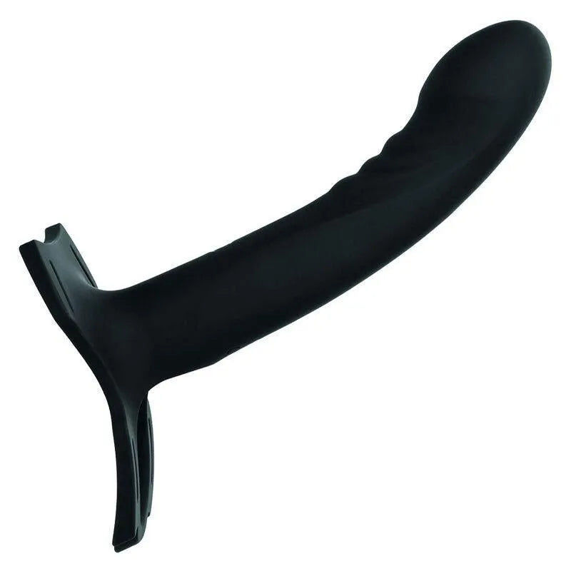 Harnais strapon noir en silicone, forme incurvée, sangle réglable, rechargeable avec fonctions vibration et pulsation.