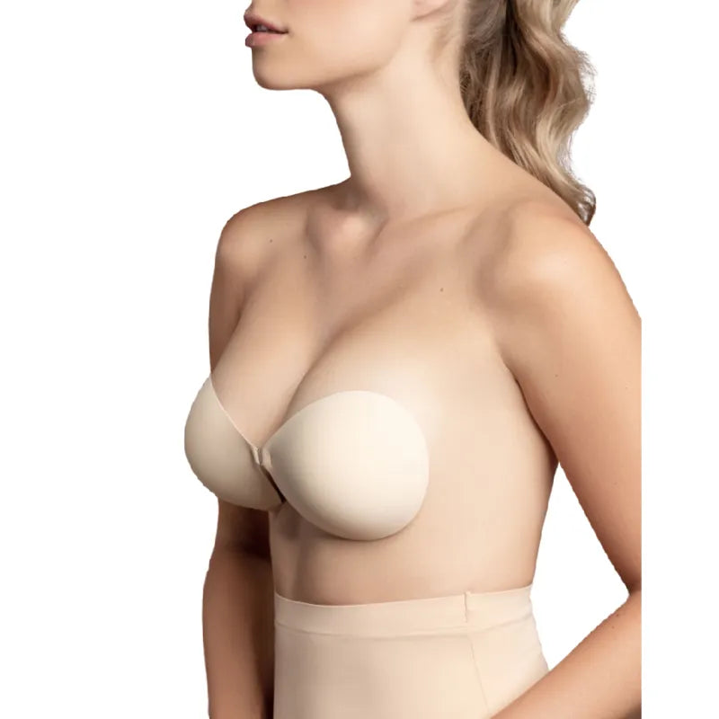 Soutien-gorge invisible beige sans bretelles, offrant maintien et confort, idéal pour tenues dos nu, réutilisable 50 fois.