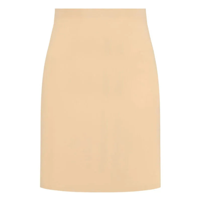 Jupe invisible beige Bye Bra, longueur genou, taille haute, microfibre élastique, contrôle léger, sous-vêtements discrets.