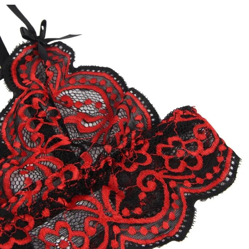 Ensemble lingerie dentelle rouge et noire, bretelles réglables, broderie raffinée, grande taille, confort extensible.
