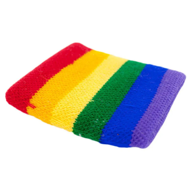 Bracelet LGBT arc-en-ciel multicolore vibrant, ajustable, symbole de fierté et inclusion, idéal pour parades et célébrations.