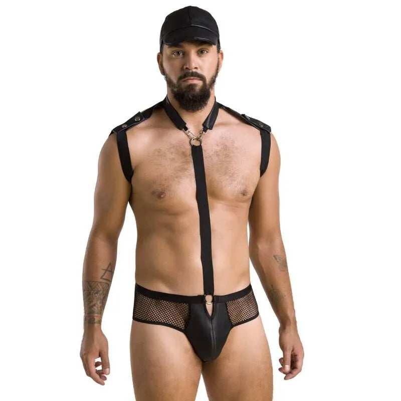 Ensemble lingerie noir élégant en polyuréthane et polyester, certifié Oeko-Tex, fabriqué en Pologne, moderne et confortable.