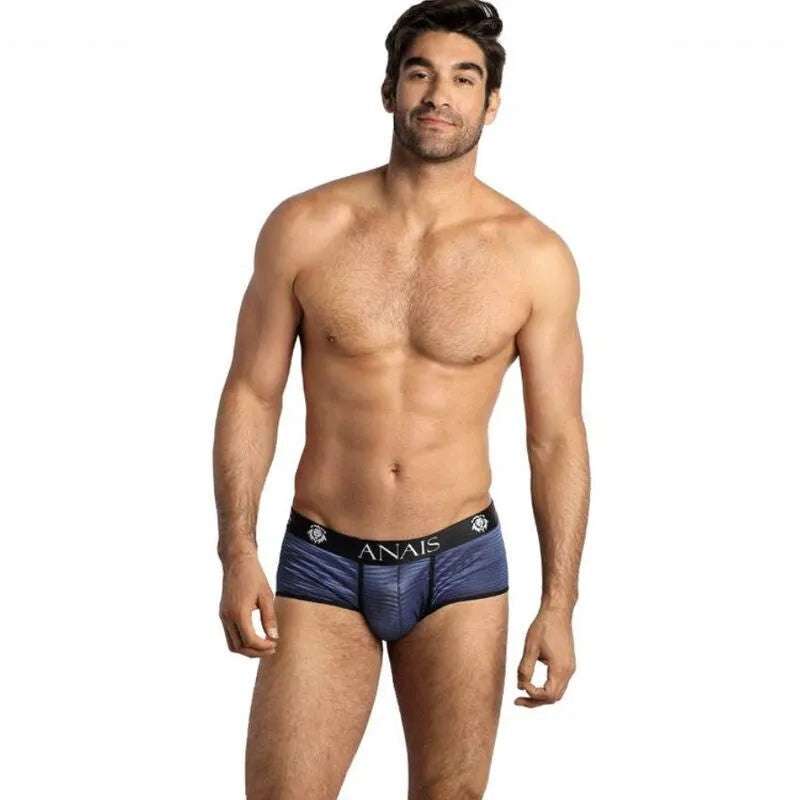 Boxer homme Anais Men Naval Brief, tulle noir à rayures satinées bleu marine, coupe sportive, ajustement parfait.