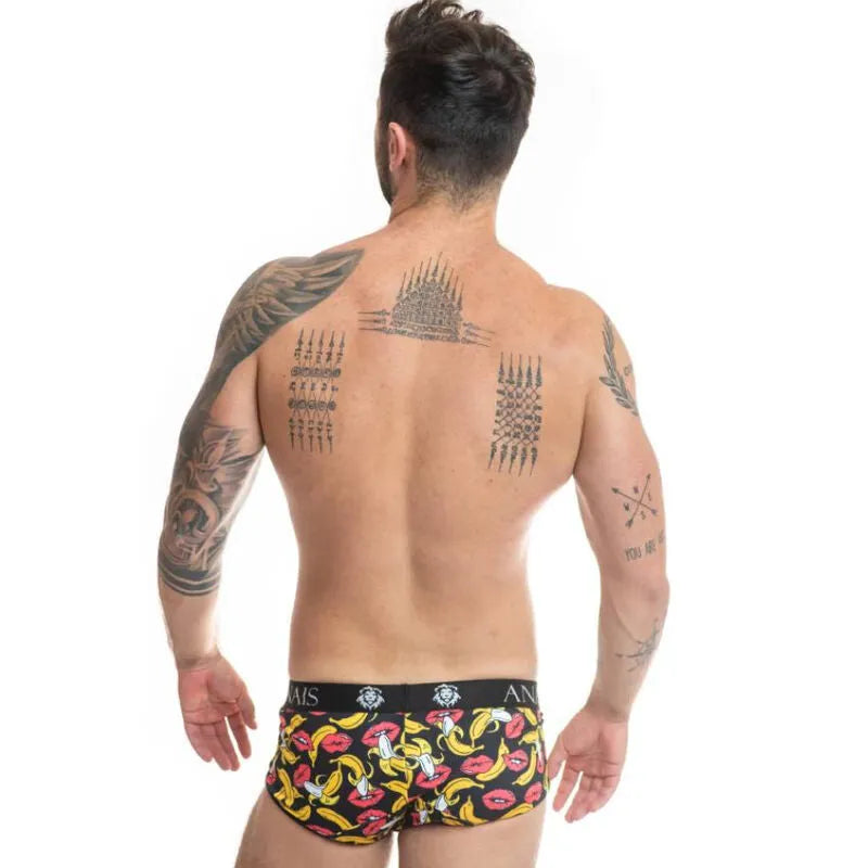 Homme portant un slip Anais Men imprimé bananes, coupe sportive, lycra doux, ajustement parfait, fond blanc.
