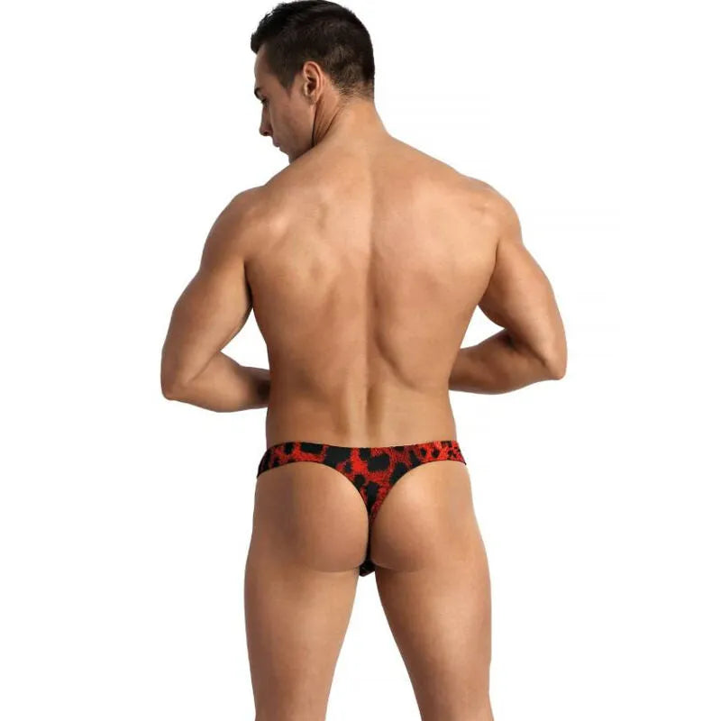 String homme rouge imprimé animal, microfibre douce, coupe ajustée, élastique délicat, confort et séduction garantis.
