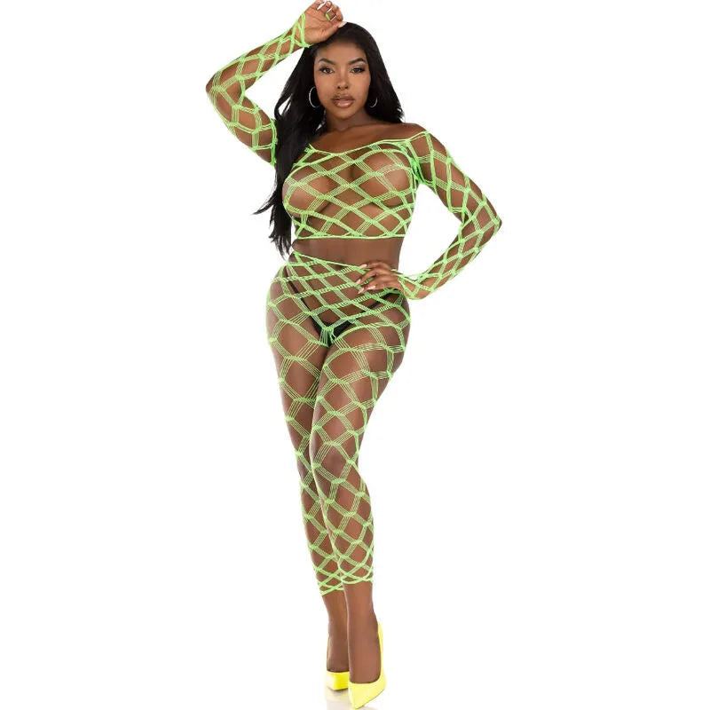 Ensemble deux pièces résille vert intense, haut court ajusté et bas moulant sans pieds, style audacieux et séduisant.