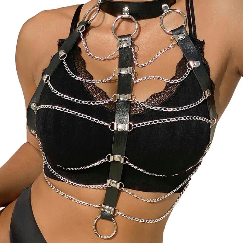 harnais poitrine cuir noir chaînes raffinées sensualité audace élégance séduisante réglable taille unique confort qualité luxe glamour sophistiqué