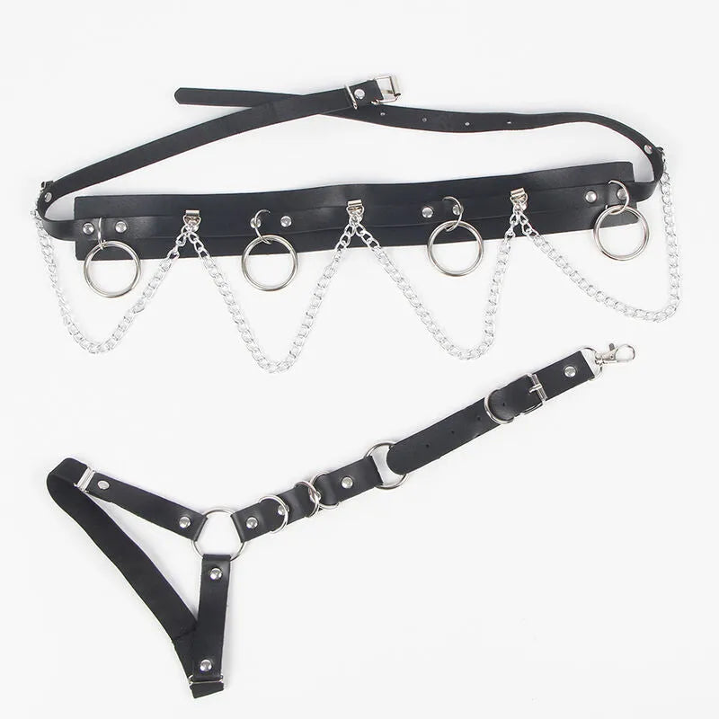 lingerie harnais ceinture jarretières cuir noir chaînes anneaux séduction élégance féminin sensuel sexy ajustable tailleunique haute qualité confortable durable sophistiquée