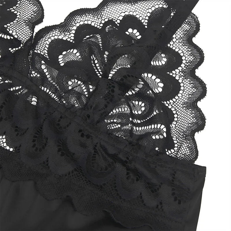 Babydoll noire en dentelle sophistiquée, design élégant et séduisant, confort haute qualité pour femmes irrésistibles.