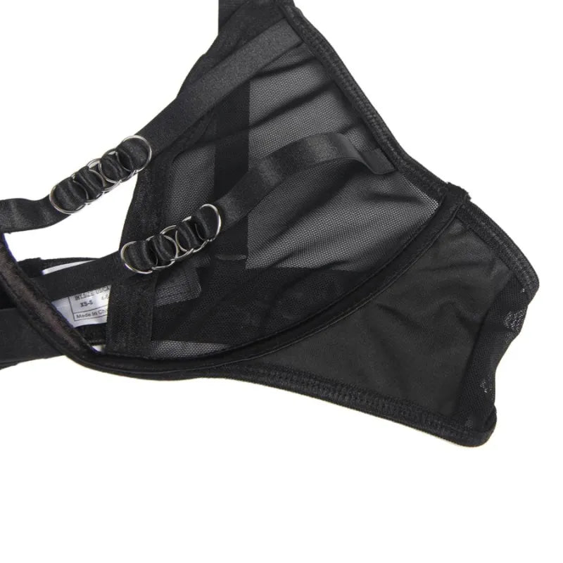 Ensemble lingerie noir sans armatures, bretelles réglables, tissu transparent, design séduisant et confortable.