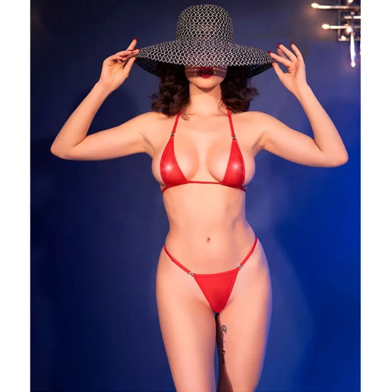 Bikini noir en tulle transparent avec strass, élégant et sensuel, pour une silhouette séduisante et glamour.
