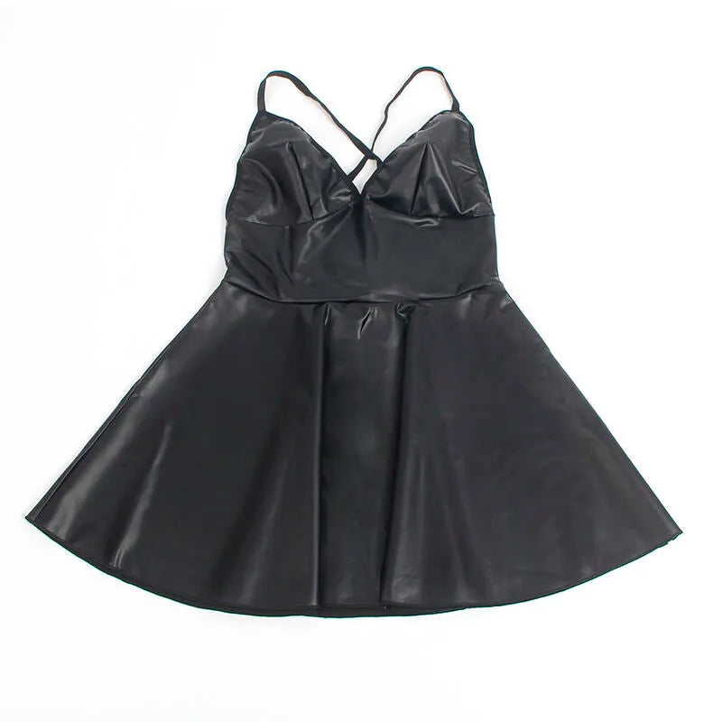 nuisette sexy simili cuir noir brillant bretelles réglables coupe flatteuse extensible féminine sensuelle élégante sophistiquée luxueuse