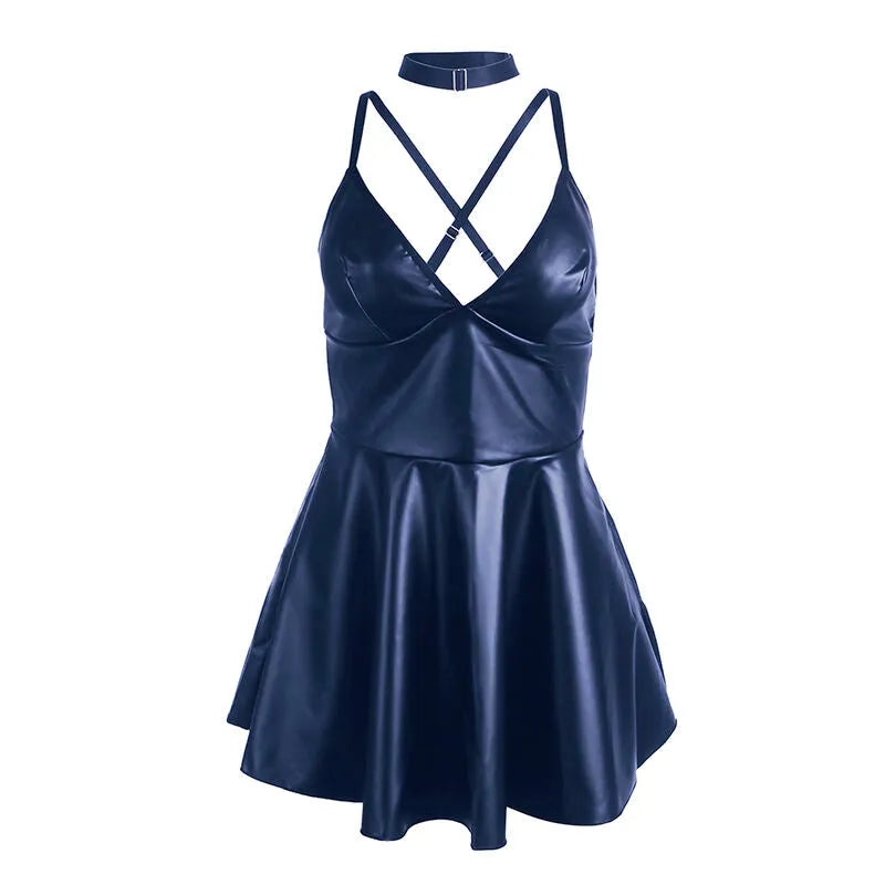 Chemise de nuit bleu vif satinée, bretelles réglables, simili cuir, élégante et moulante, taille LXL, luxe moderne.