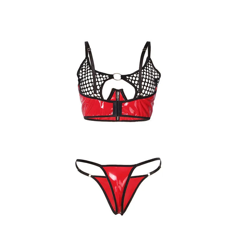 Ensemble lingerie rouge similicuir brillant avec maille transparente et fermeture éclair, design audacieux et sensuel.