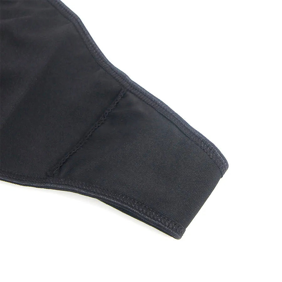 lingerie sexy similicuir noir dentelle florale sensuelle audacieuse cintrée extensible silhouette sculptante confort raffinée glamour provocante séduisante
