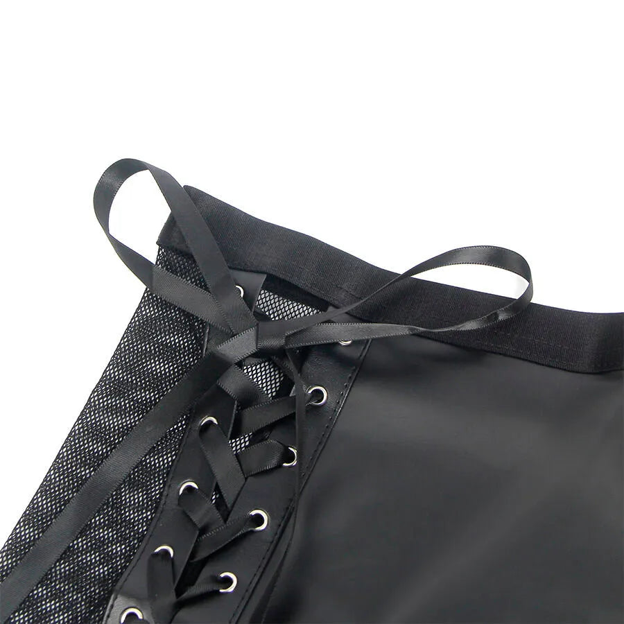 Ensemble lingerie noir cuir PU, col licou, porte-jarretelles intégré, maille translucide, bretelles ajustables.