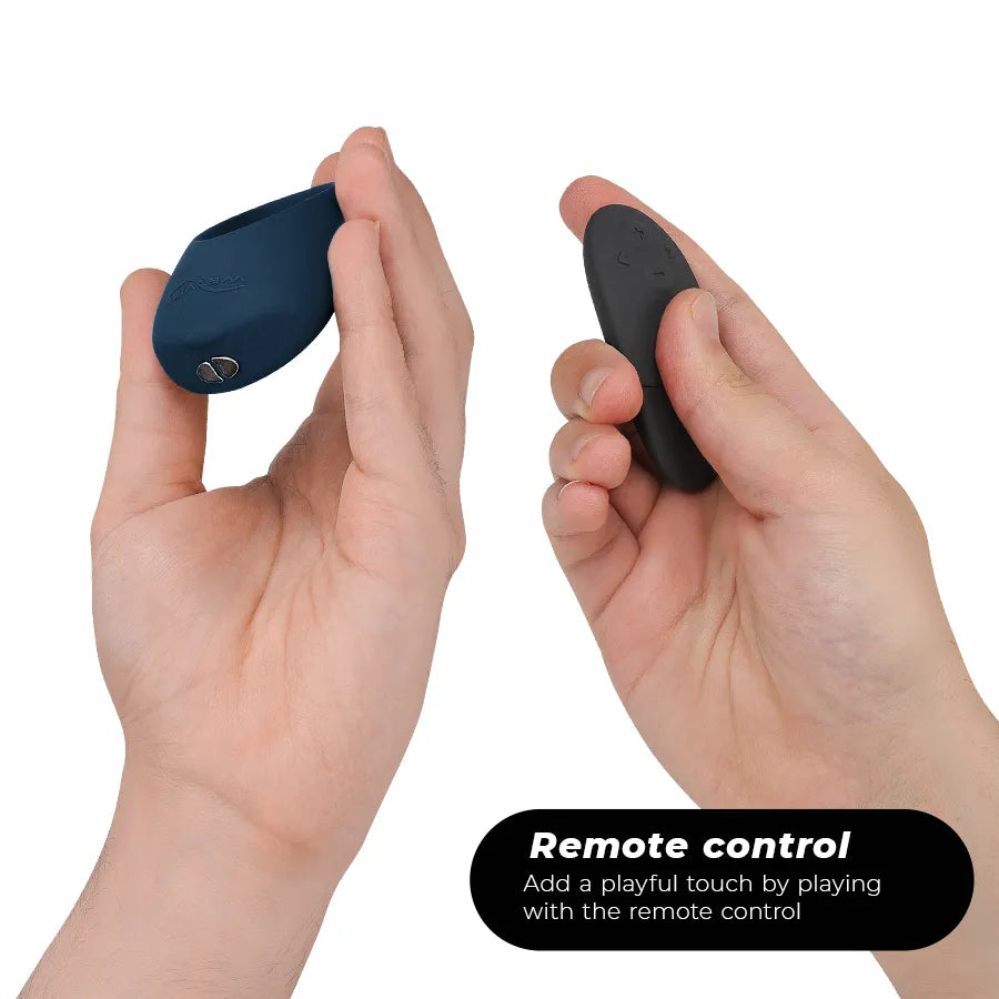 Vibromasseur bleu et télécommande noire en silicone doux, ensemble romantique rechargeable pour couples.