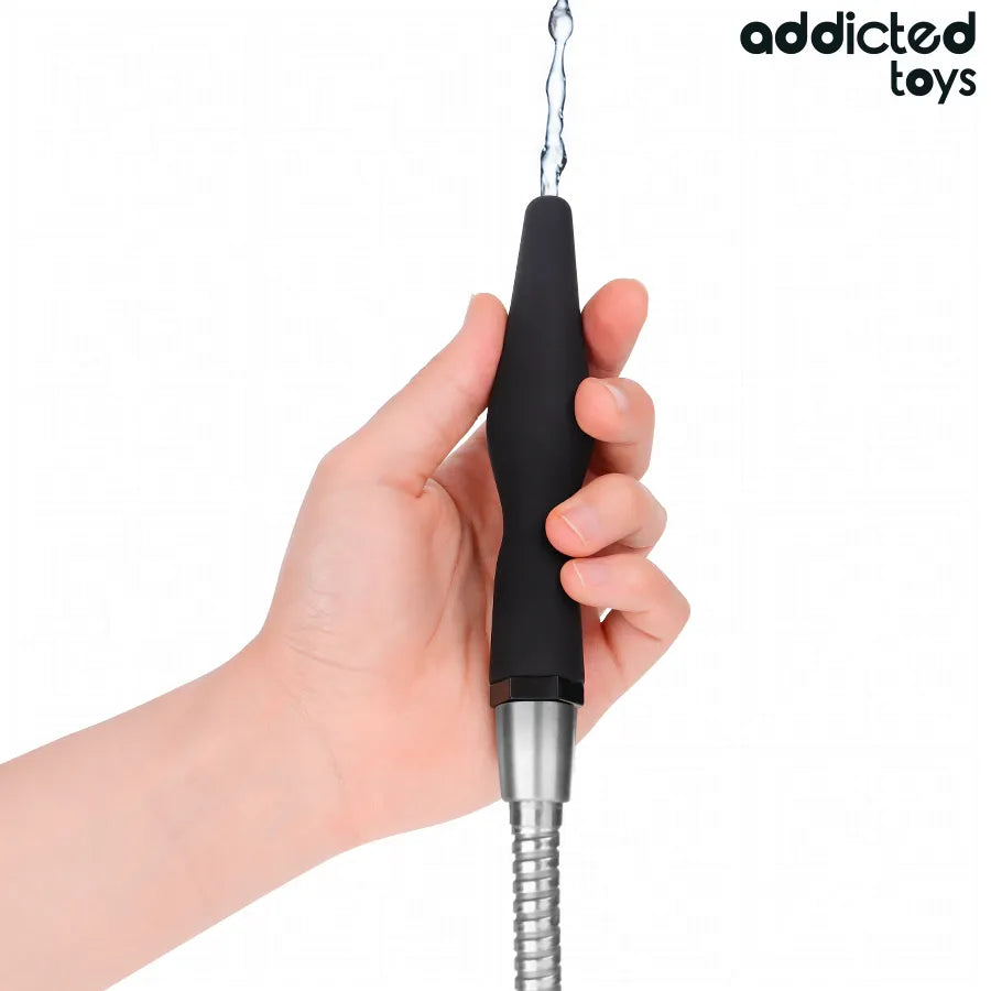 Nettoyeur anal Addicted Toys modèle 2, noir, forme ergonomique, embout en acier inoxydable, tenu en main.