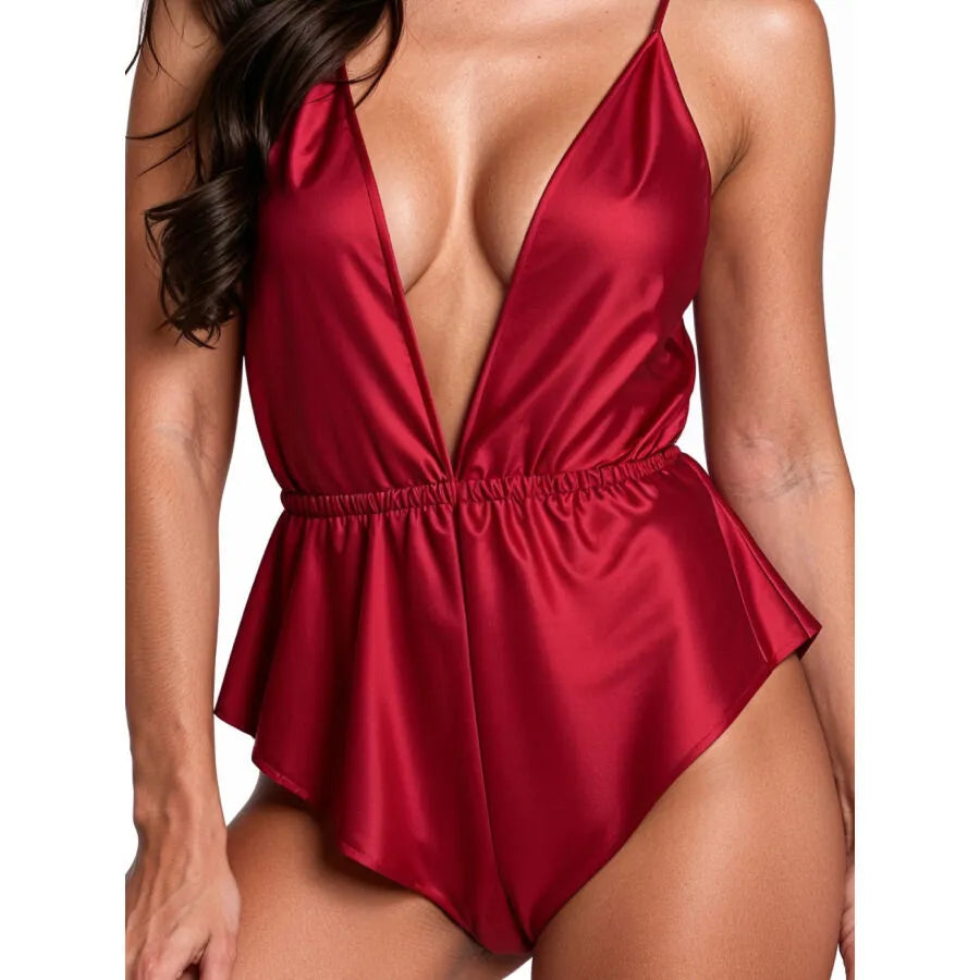 Body lingerie satin rouge, décolleté plongeant, bretelles fines ajustables, dos nu, détails dorés, élégance et sensualité.