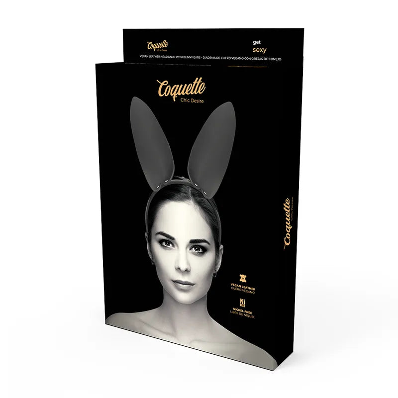 Bandeau oreilles lapin noir en cuir vegan, élégant et chic, sur fond noir, accessoire lingerie féminine sophistiqué.