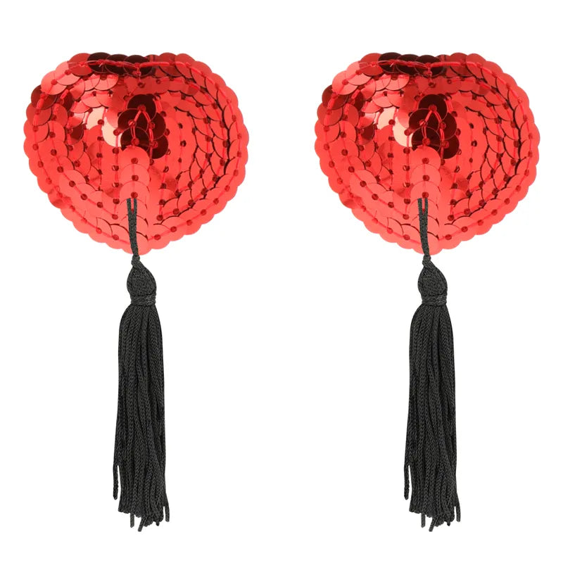 Cache-tétons rouges satinés avec sequins, forme ronde, pampilles noires, glamour et sophistiqués pour soirées intimes.