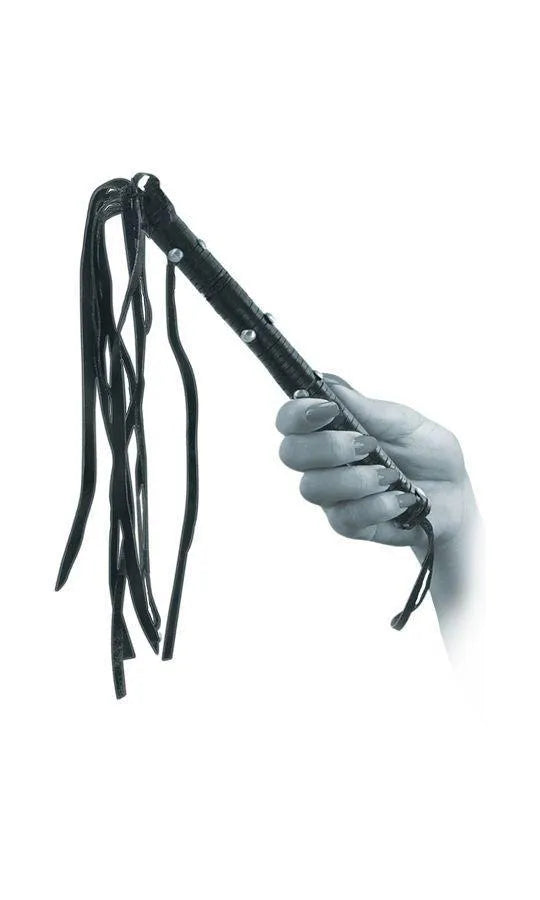 Queue de chat en cuir noir, menottes métal avec clés, masque satin, kit BDSM débutant élégant et sensuel.